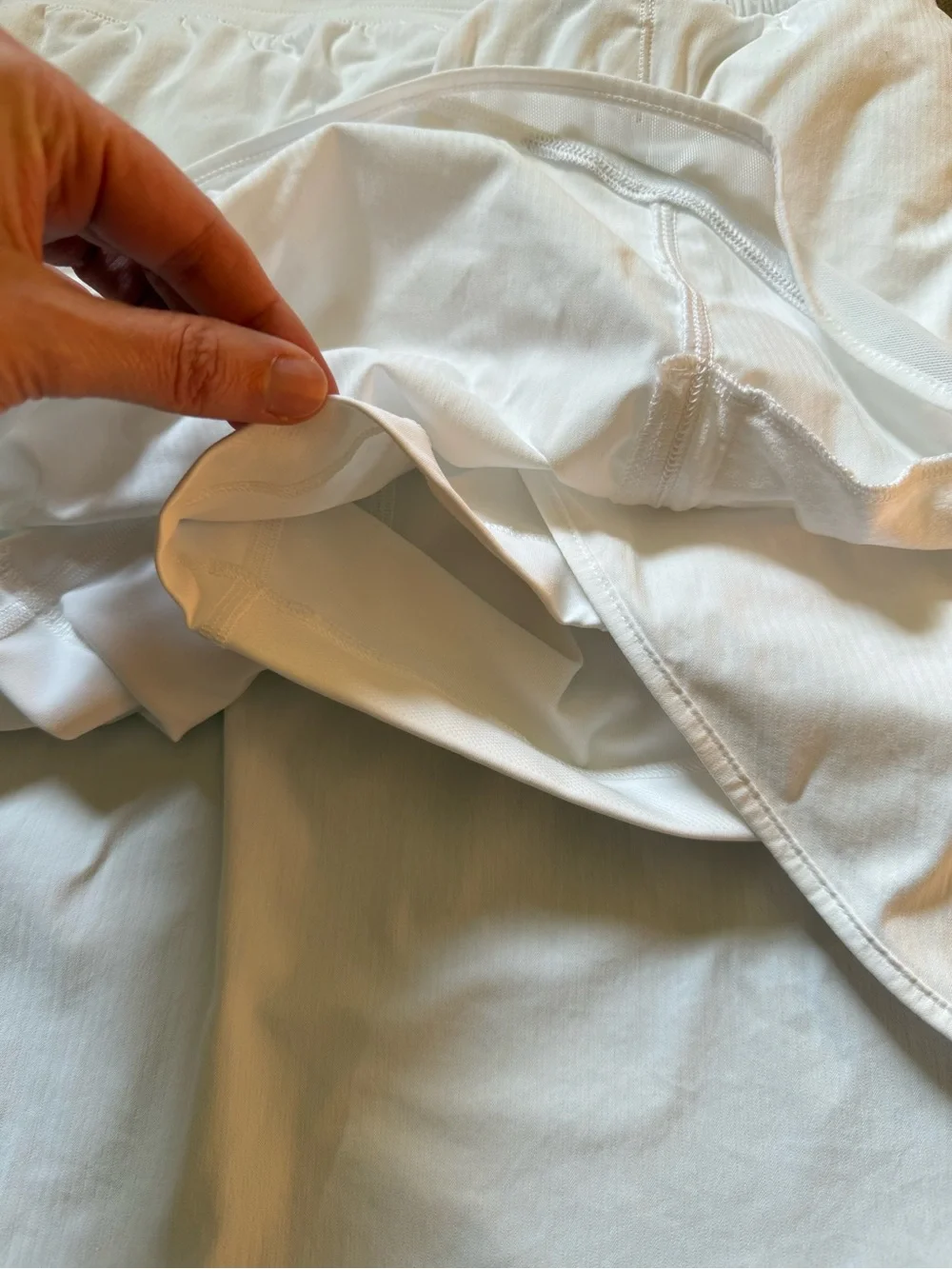 Lululemon Hotty Hot High-Rise Skirt in white size 8